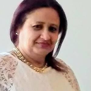 Meet your Posher, Elizabeth